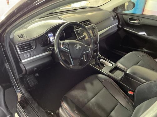 2016 Toyota Camry SE w/Special Edition Pkg