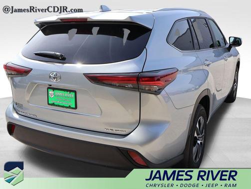 2025 Toyota Highlander XLE