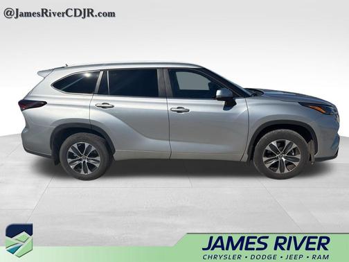 2025 Toyota Highlander XLE