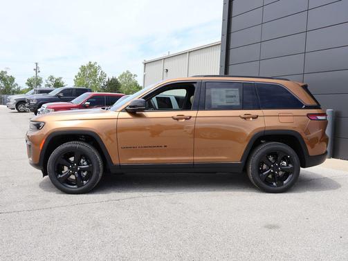 Copper Shino Metallic Clearcoat 2026 Jeep Grand Cherokee Limited