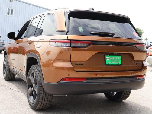 Copper Shino Metallic Clearcoat 2026 Jeep Grand Cherokee Limited