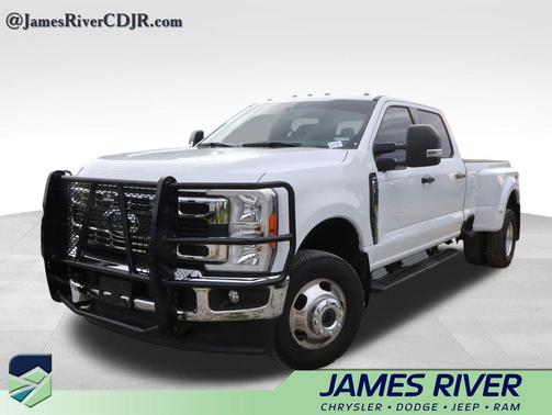 Oxford White 2023 Ford F-350 XLT