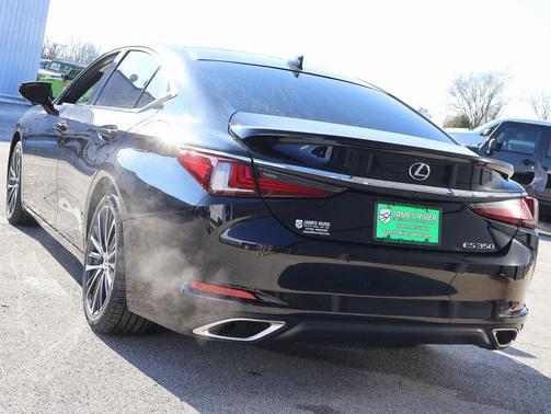 2022 Lexus ES 350 Base