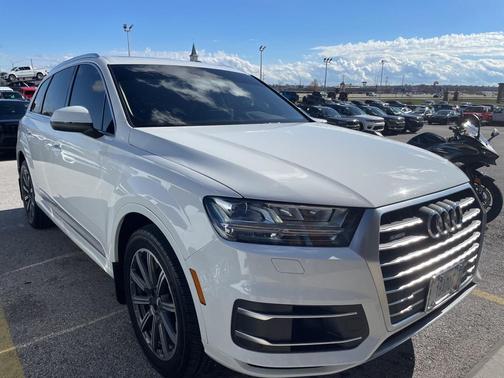 2019 Audi Q7 55 Premium Plus