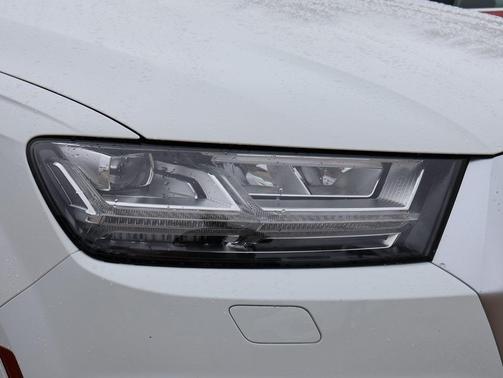 2019 Audi Q7 55 Premium Plus