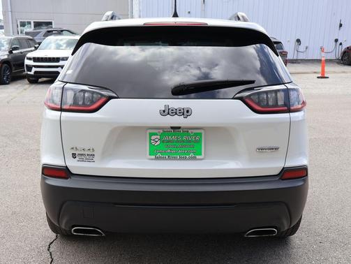 Bright White Clearcoat 2022 Jeep Cherokee Latitude Lux