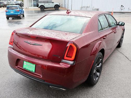 2023 Chrysler 300 S