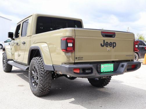 2025 Jeep Gladiator Sport