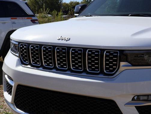 2025 Jeep Grand Cherokee Summit
