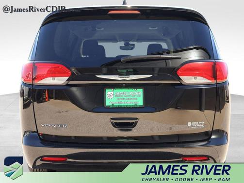 2024 Chrysler Voyager LX