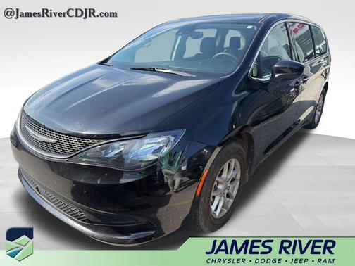 2024 Chrysler Voyager LX