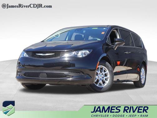 2024 Chrysler Voyager LX