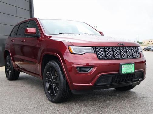 2022 Jeep Grand Cherokee Laredo
