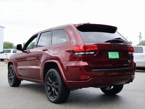 2022 Jeep Grand Cherokee Laredo