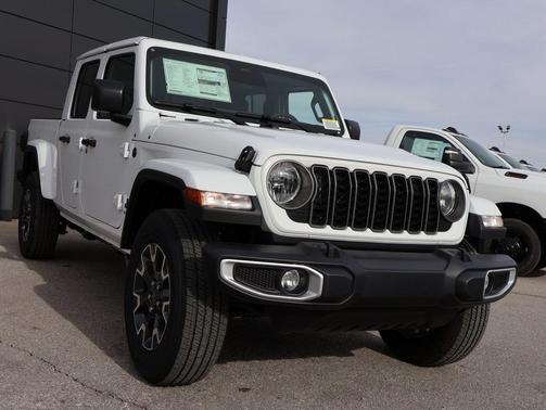 2026 Jeep Gladiator Sahara 4x4