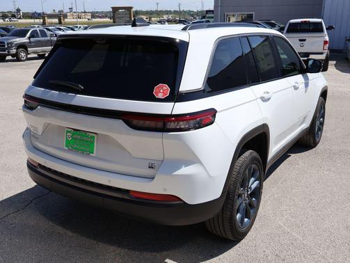 Bright White Clearcoat 2026 Jeep Grand Cherokee 85th Anniversay Edition 4x4