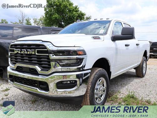 Bright White Clearcoat 2026 RAM 2500 Tradesman Crew Cab 4x4 6'4' Box