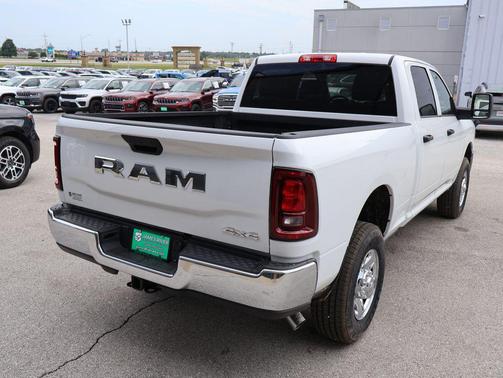 Bright White Clearcoat 2026 RAM 2500 Tradesman Crew Cab 4x4 6'4' Box