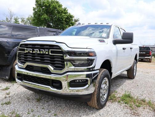 Bright White Clearcoat 2026 RAM 2500 Tradesman Crew Cab 4x4 6'4' Box