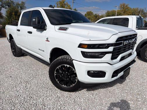 Bright White Clearcoat 2026 RAM 2500 Big Horn Crew Cab 4x4 6'4' Box