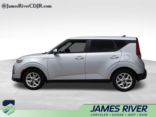 Sparkling Silver 2021 Kia Soul S