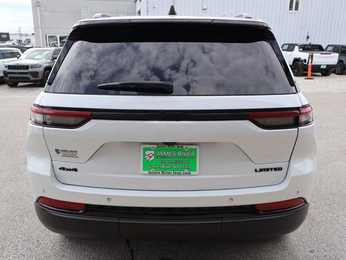 Bright White Clearcoat 2023 Jeep Grand Cherokee Limited