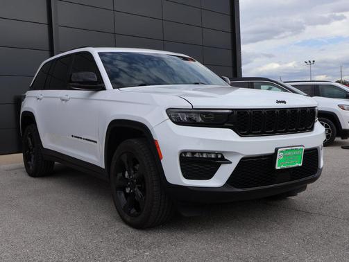 Bright White Clearcoat 2023 Jeep Grand Cherokee Limited
