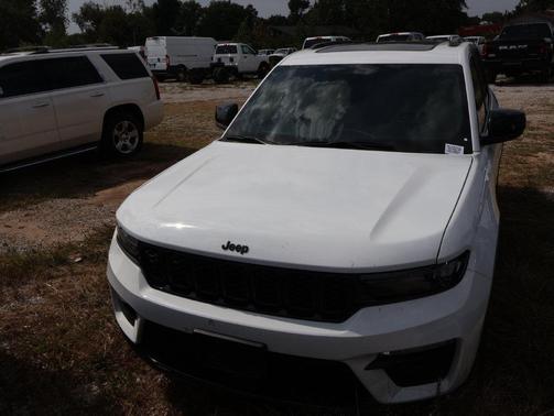 Bright White Clearcoat 2023 Jeep Grand Cherokee Limited