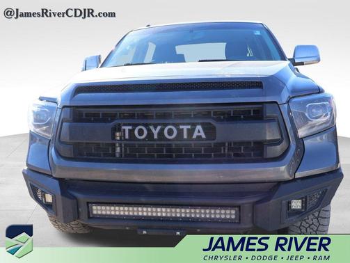 2017 Toyota Tundra SR5