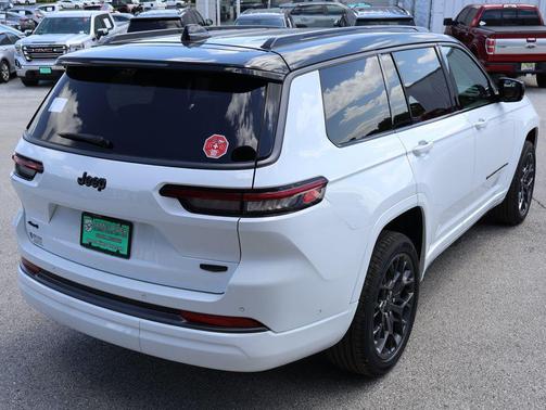 Bright White Clearcoat 2026 Jeep Grand Cherokee L Summit