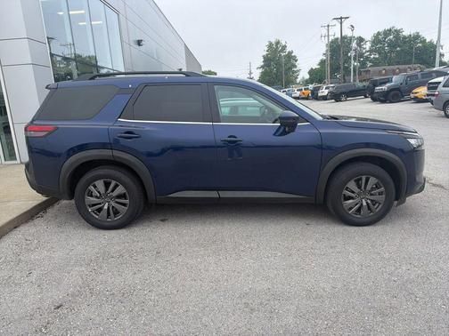 Deep Ocean Blue Pearl 2025 Nissan Pathfinder SV FWD