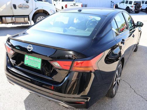 2021 Nissan Altima SR FWD