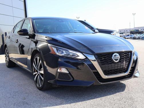 2021 Nissan Altima SR FWD