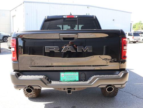 Diamond Black Crystal Pearlcoat 2026 RAM 1500 Warlock Crew Cab 4x4 5'7' Box