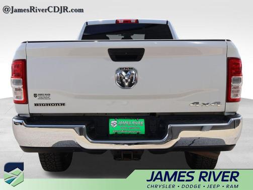 Bright White Clearcoat 2024 RAM 3500 Big Horn Crew Cab 4x4 8' Box