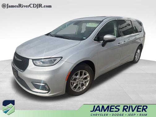 Silver Mist Clearcoat 2023 Chrysler Pacifica Touring L