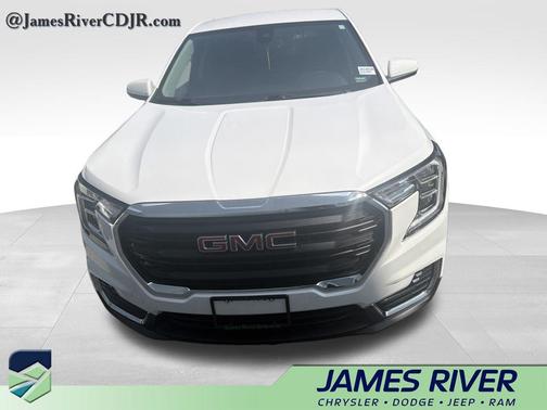 Summit White 2024 GMC Terrain SLE