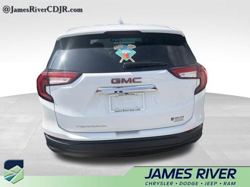 Summit White 2024 GMC Terrain SLE