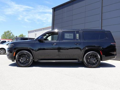 2025 Jeep Wagoneer L Series II Carbide 4x4