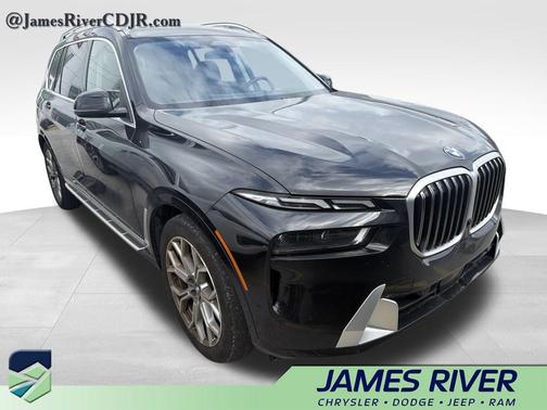 Black Sapphire Metallic 2025 BMW X7 xDrive40i