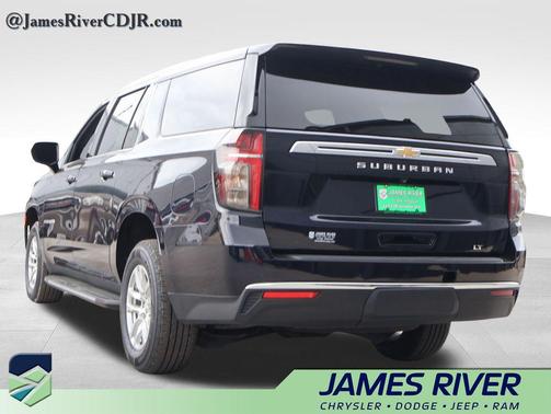 Midnight Blue Metallic 2024 Chevrolet Suburban LT