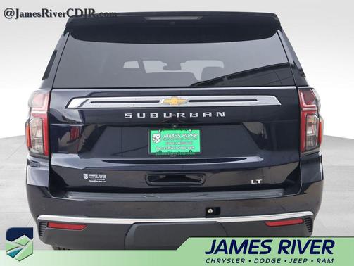 Midnight Blue Metallic 2024 Chevrolet Suburban LT