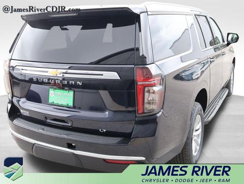 Midnight Blue Metallic 2024 Chevrolet Suburban LT