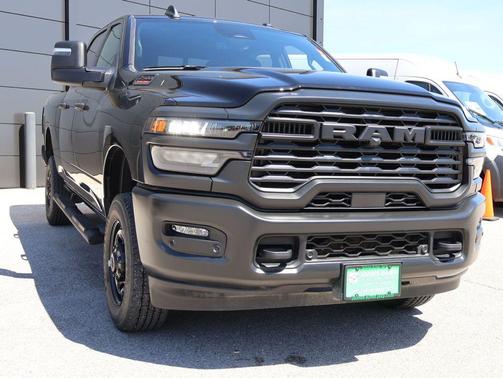 2025 RAM 2500 Tradesman Crew Cab 4x4 6'4' Box