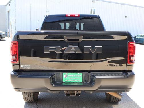 2025 RAM 2500 Tradesman Crew Cab 4x4 6'4' Box