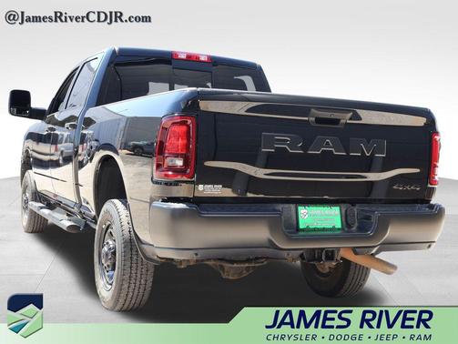 2025 RAM 2500 Tradesman Crew Cab 4x4 6'4' Box