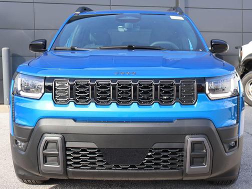 2026 Jeep Cherokee Laredo 4x4