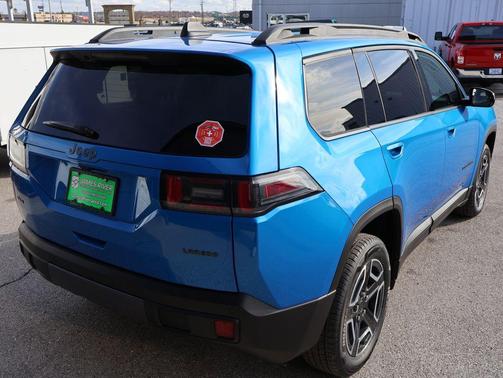 2026 Jeep Cherokee Laredo 4x4