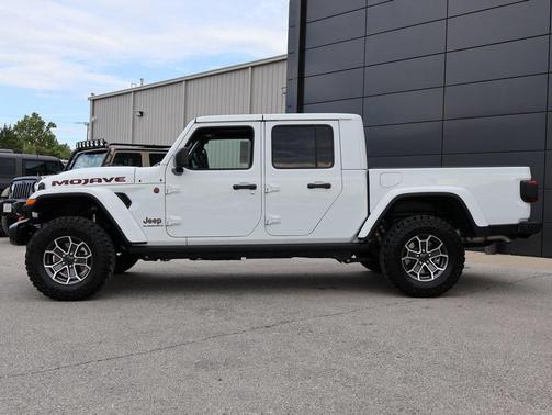 2025 Jeep Gladiator Mojave