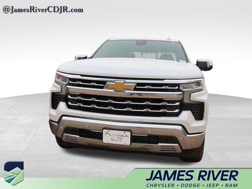 Iridescent Pearl Tricoat 2024 Chevrolet Silverado 1500 LTZ